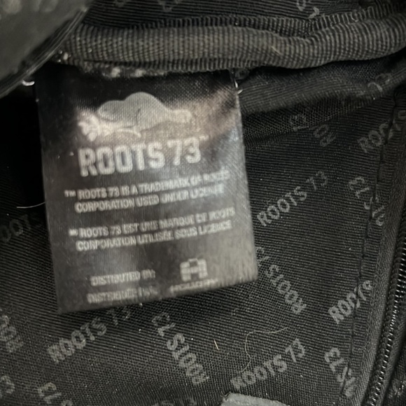 Roots 73 Chelsea Backpack - Picture 7 of 8